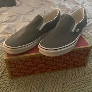 Men’s Vans Gray & White Classic Slip-On Size 11